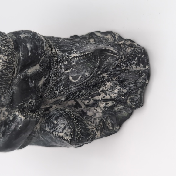 Soapstone Sculpture Inuit Man and Woman in Canoes - A Wolf Original - Picture 4 of 9